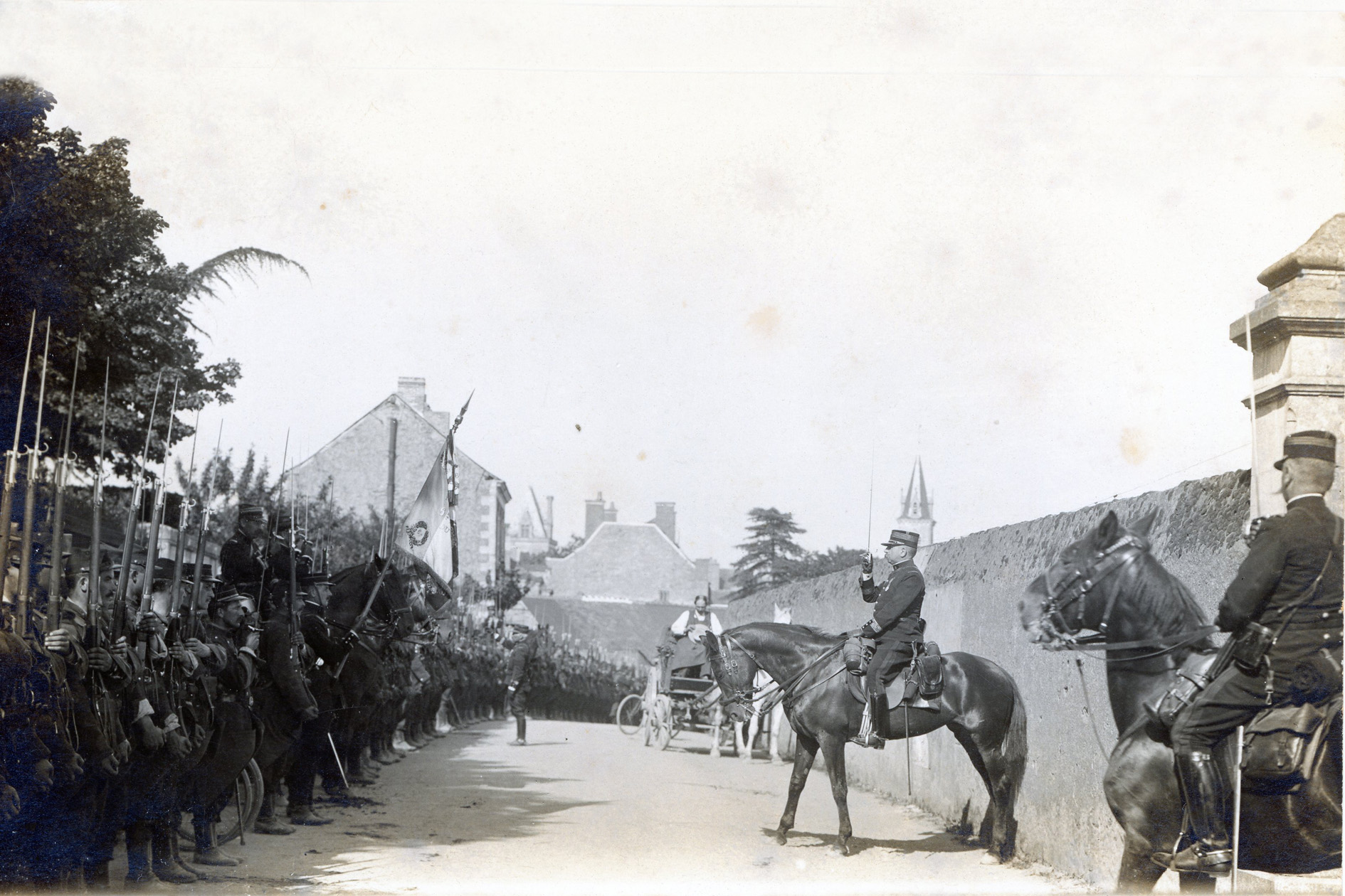 Armée - Édifices militaires