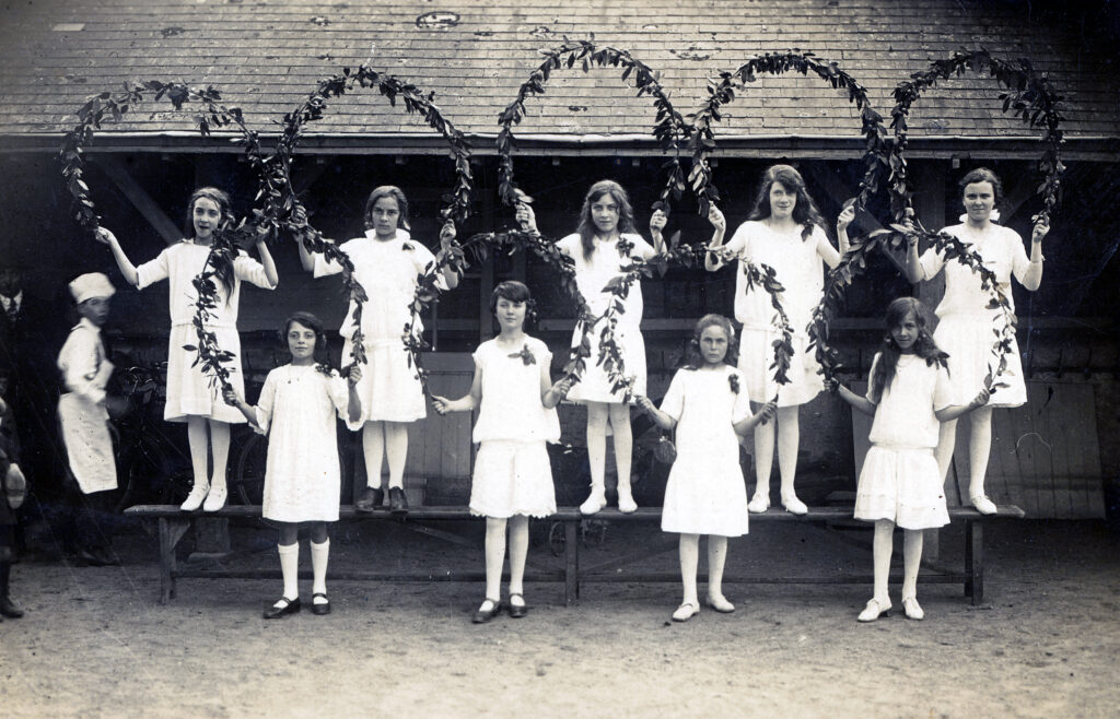 1928 Fête Ecole public les Filles -Coussidière 08