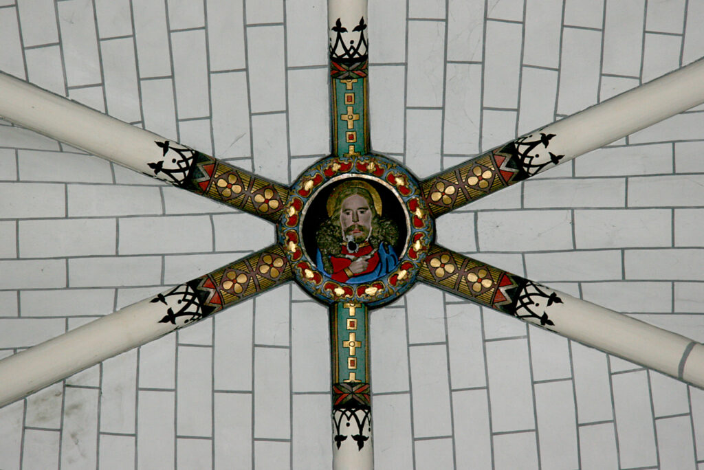 Eglise de la Possonnière - Clef de voute (2)