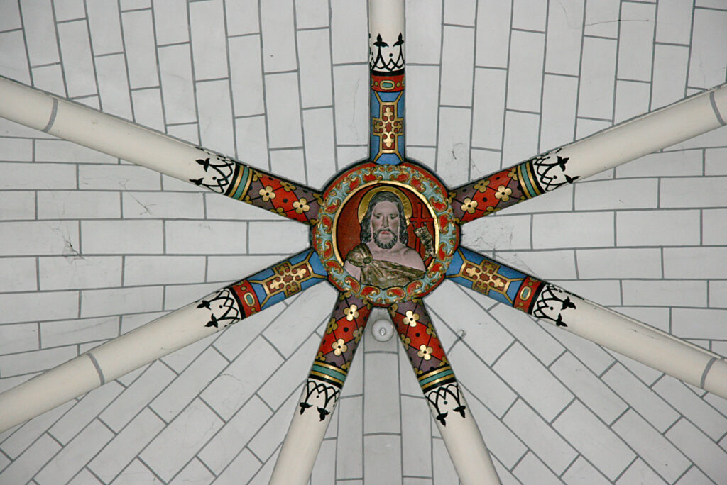 Eglise de la Possonnière - Clef de voute (7)