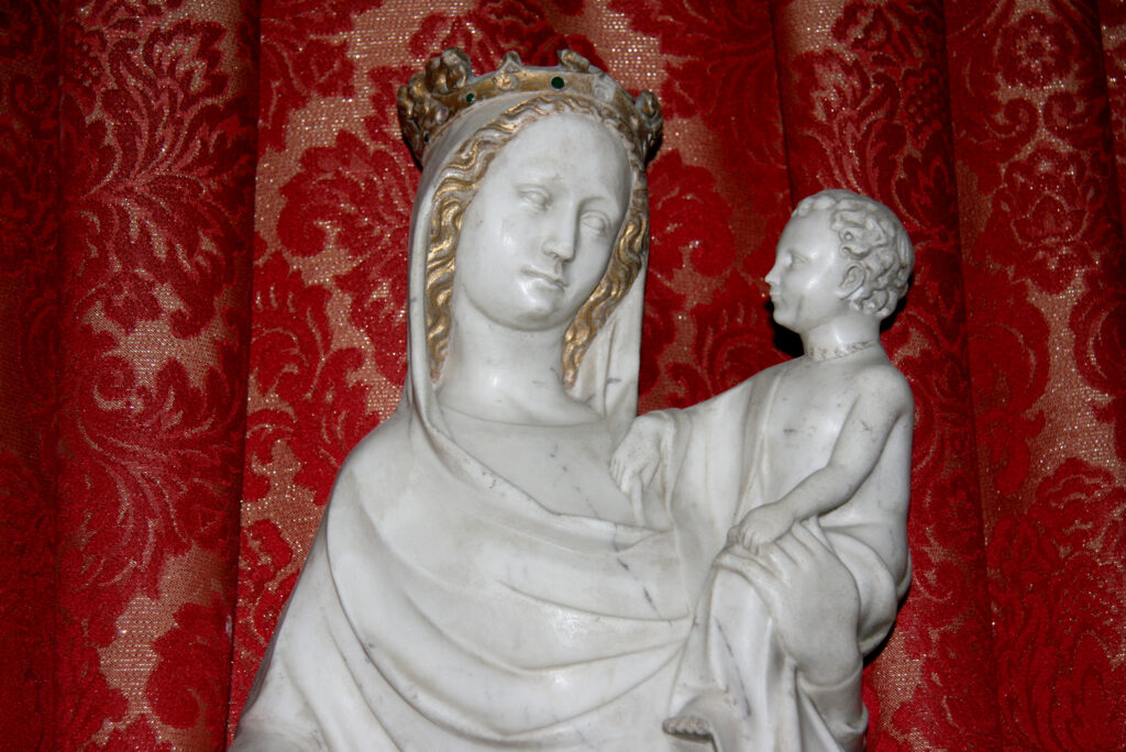 Eglise de La Possonnière - Vierge à l'enfant